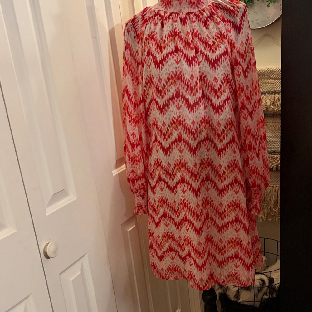 Jade Red and White Long Sleeve Dress - Picture 6 of 9